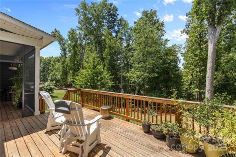 173 S South Shore Drive Belmont NC 28012