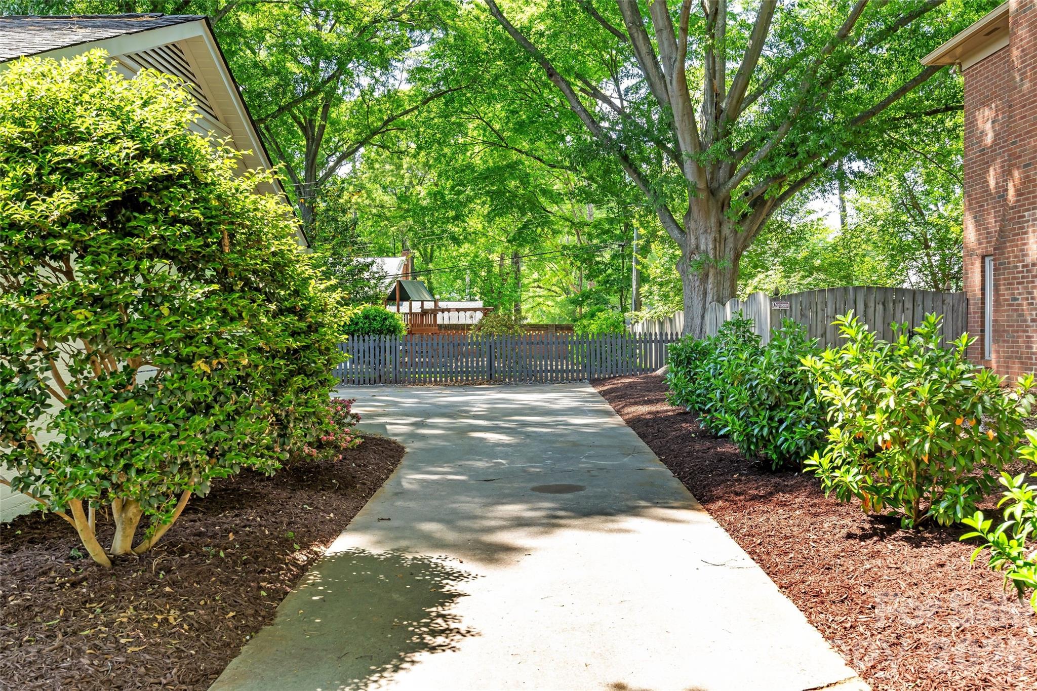 5145 Lansing Drive Charlotte NC 28270