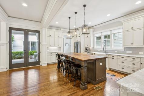 2221 Kenmore Avenue Charlotte NC 28204