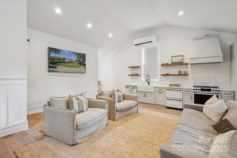 2221 Kenmore Avenue Charlotte NC 28204