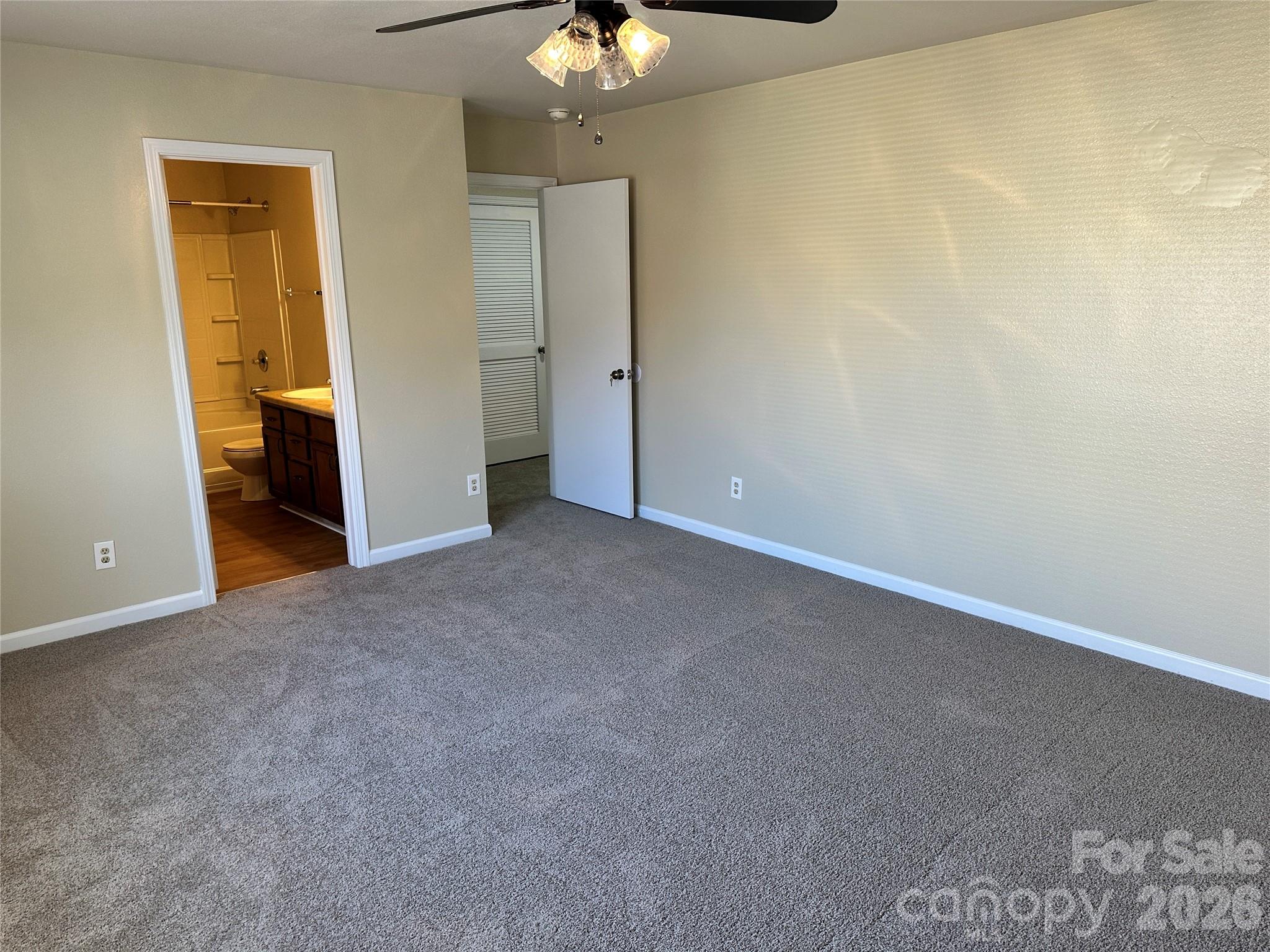 3042 Meadow Knoll Drive Charlotte NC 28269