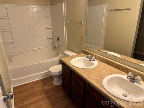 3042 Meadow Knoll Drive Charlotte NC 28269