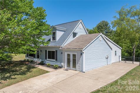 20 Lionel Place Asheville NC 28806