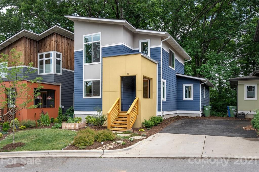 19 Mauricet Lane Asheville NC 28806