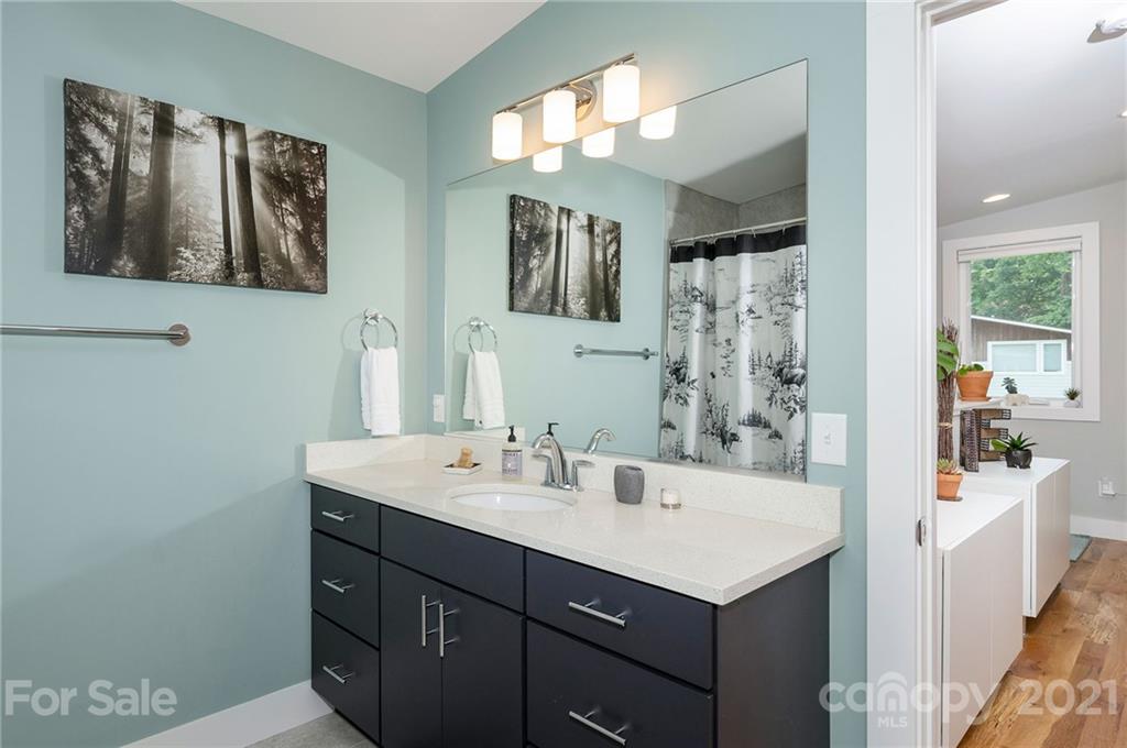 19 Mauricet Lane Asheville NC 28806