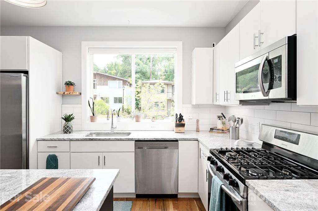 19 Mauricet Lane Asheville NC 28806