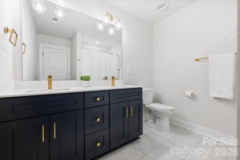 1517 Falcon Street Charlotte NC 28211