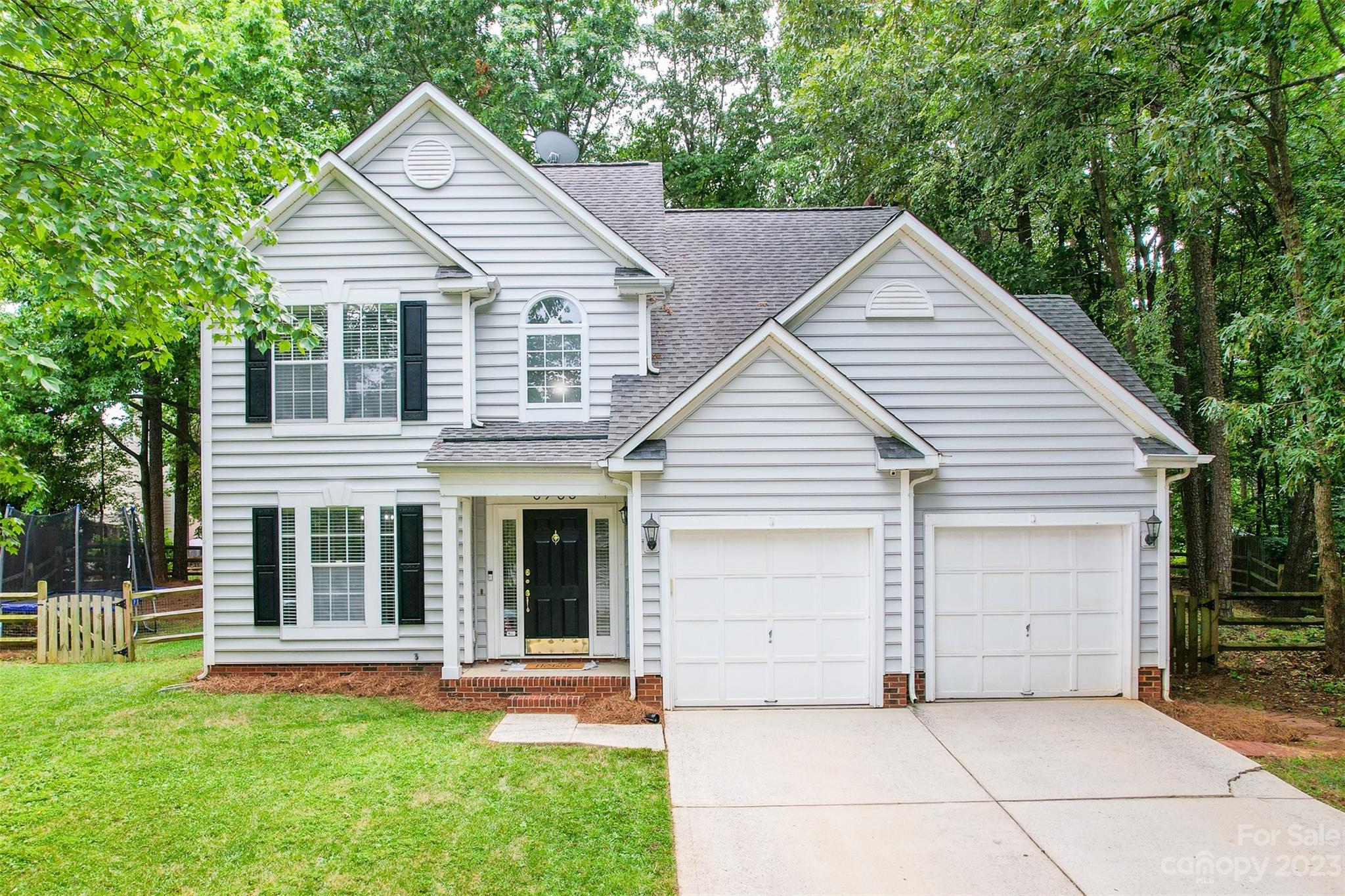 6906 Valhalla Court Charlotte NC 28269