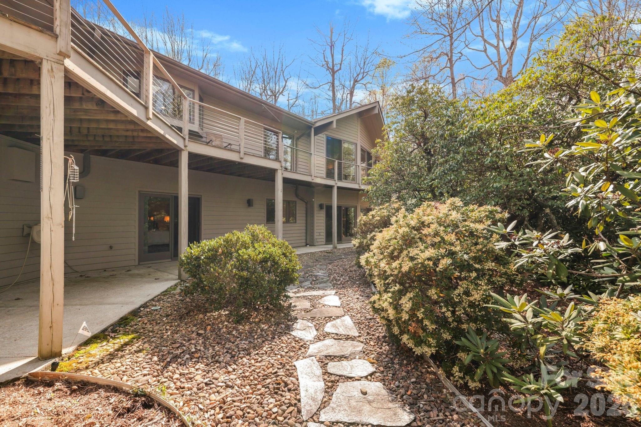 100 Elmridge Drive Flat Rock NC 28731