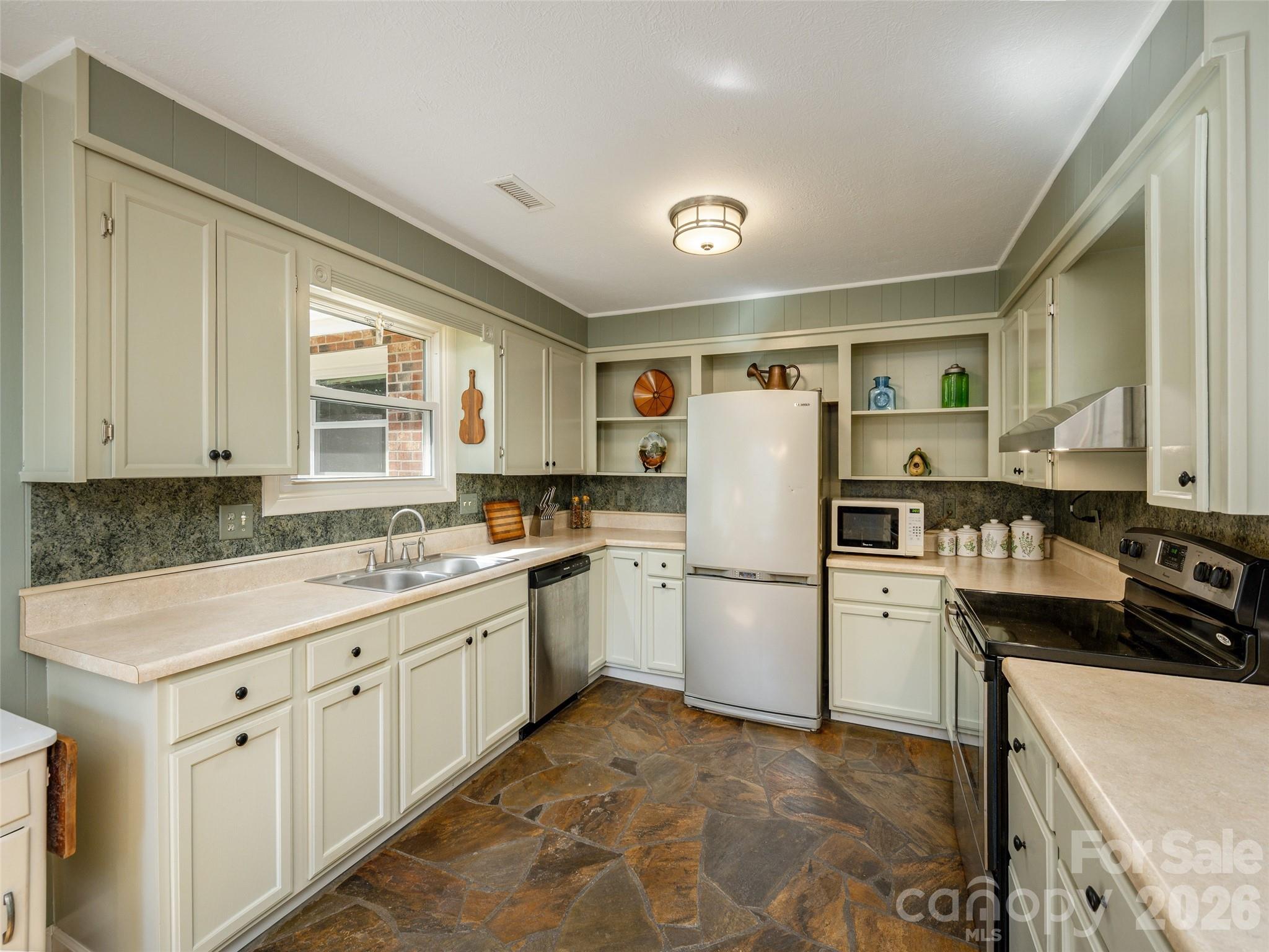 54 Bear Rock Loop Road Hendersonville NC 28739