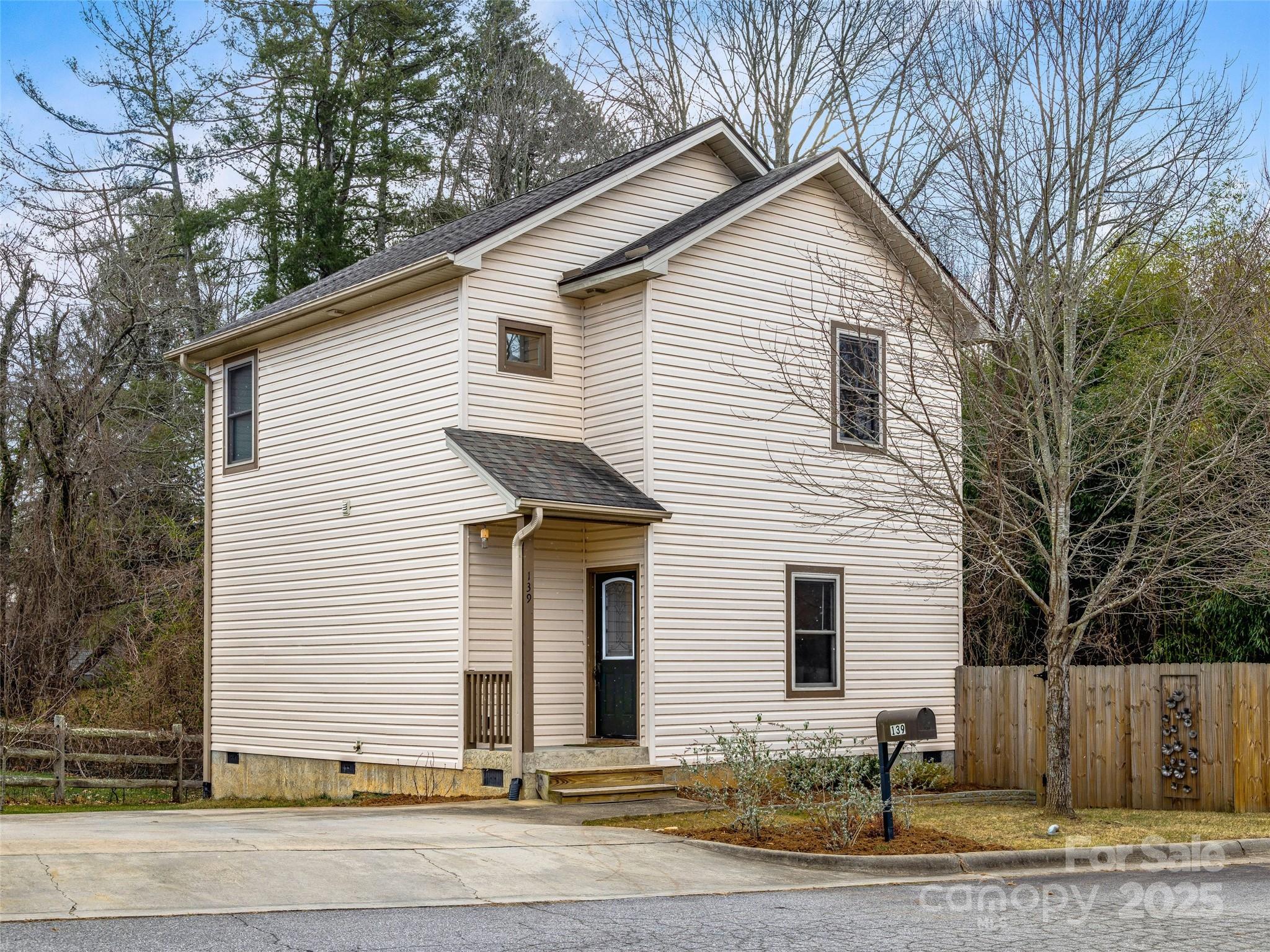 139 Crayton Creek Way Asheville NC 28803