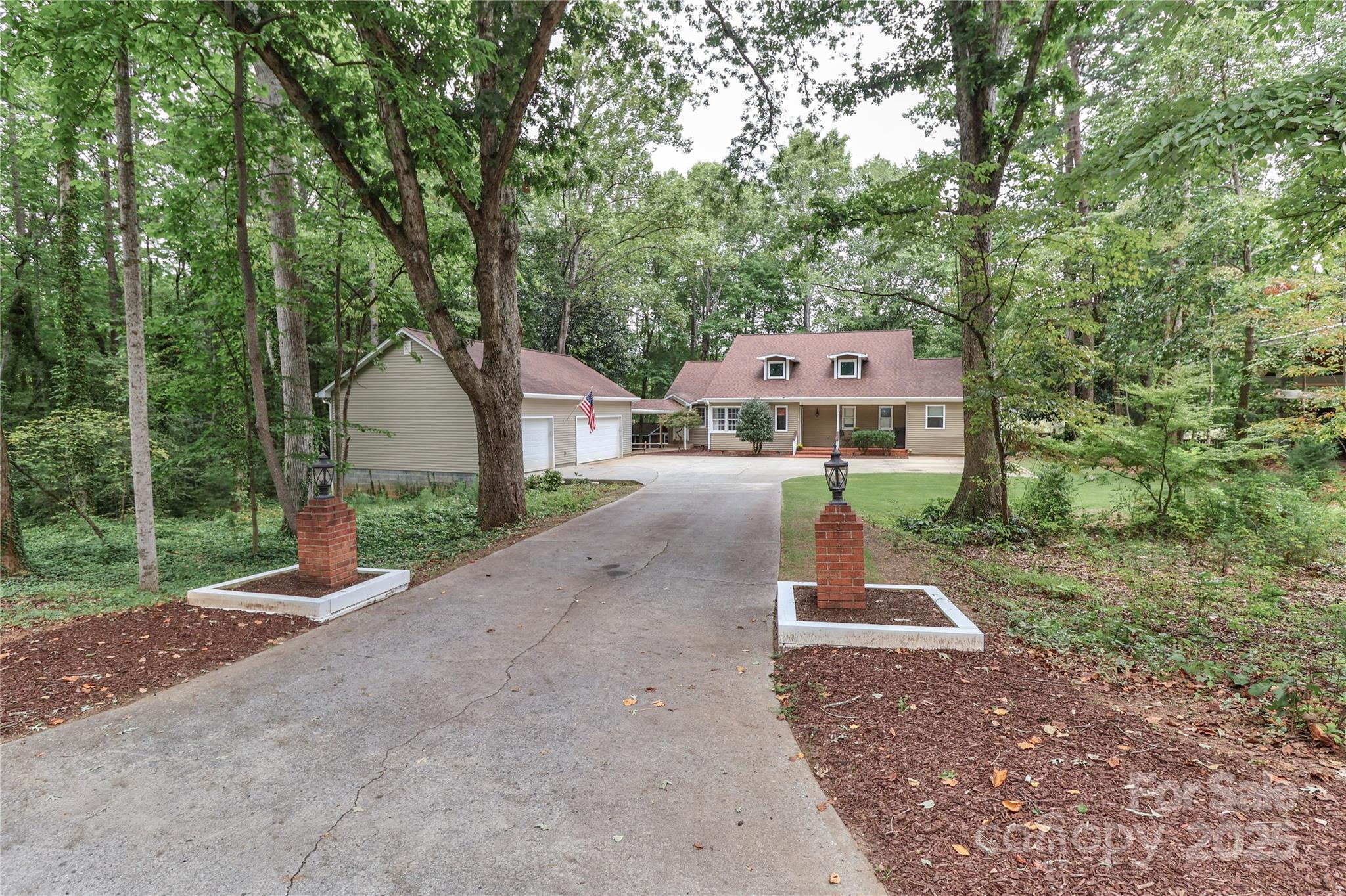 459 W Lowrance Avenue Mooresville NC 28115