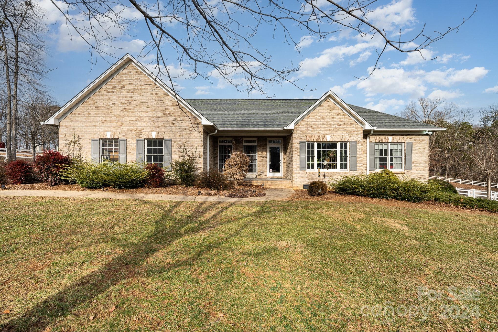 90 Trotters Lane Hickory NC 28601