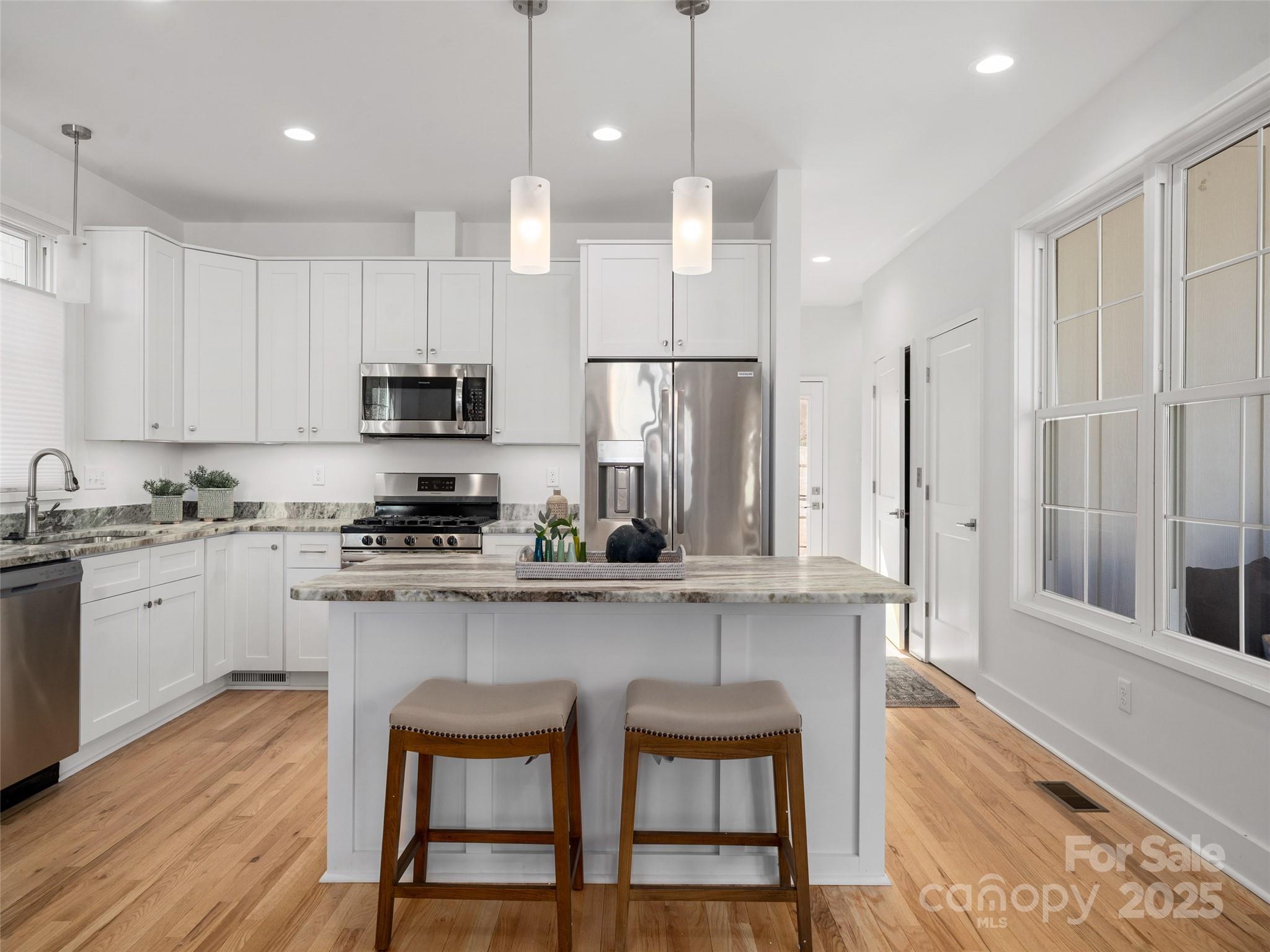 55 Skyvue Court Saluda NC 28773