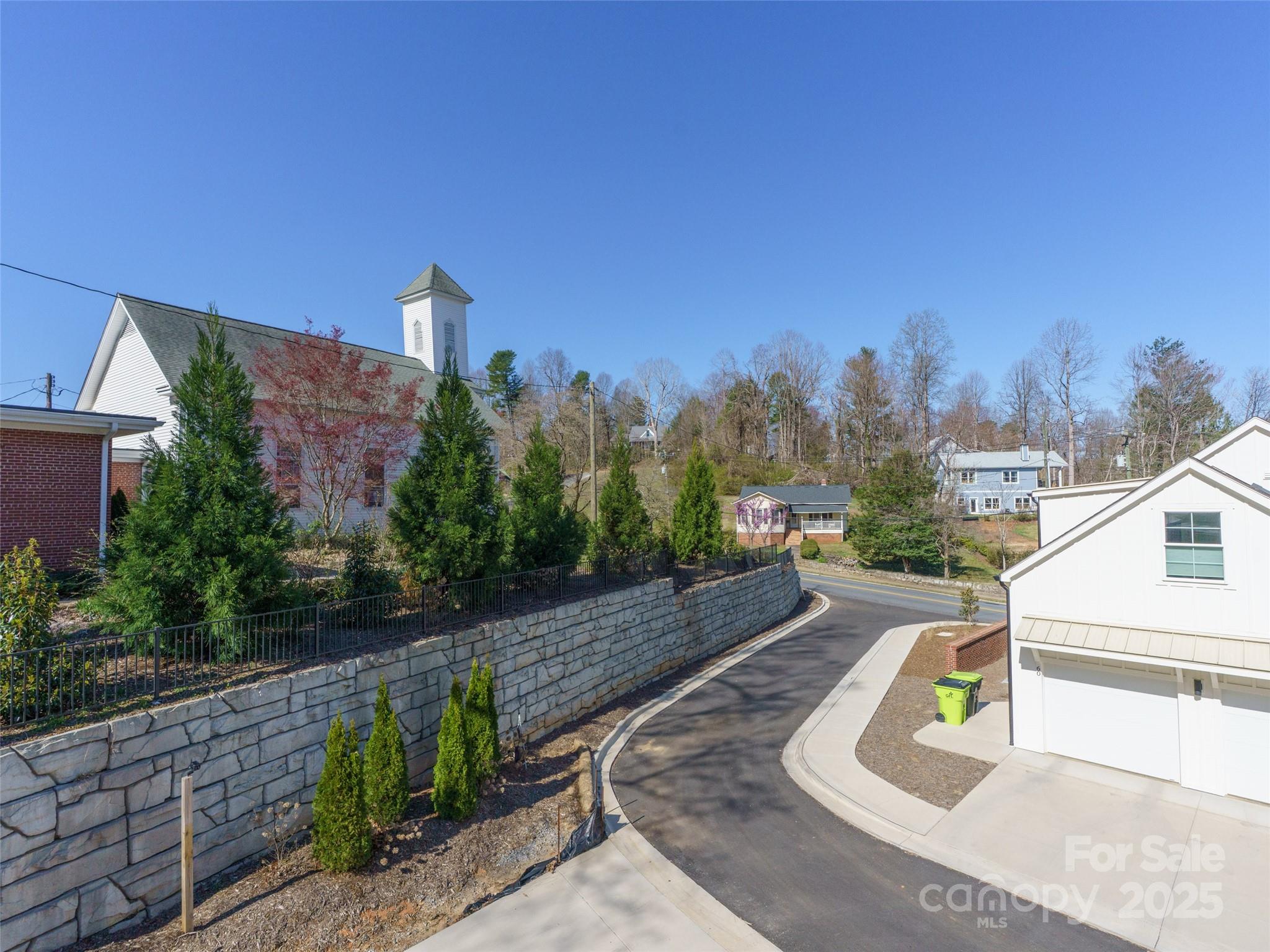 55 Skyvue Court Saluda NC 28773