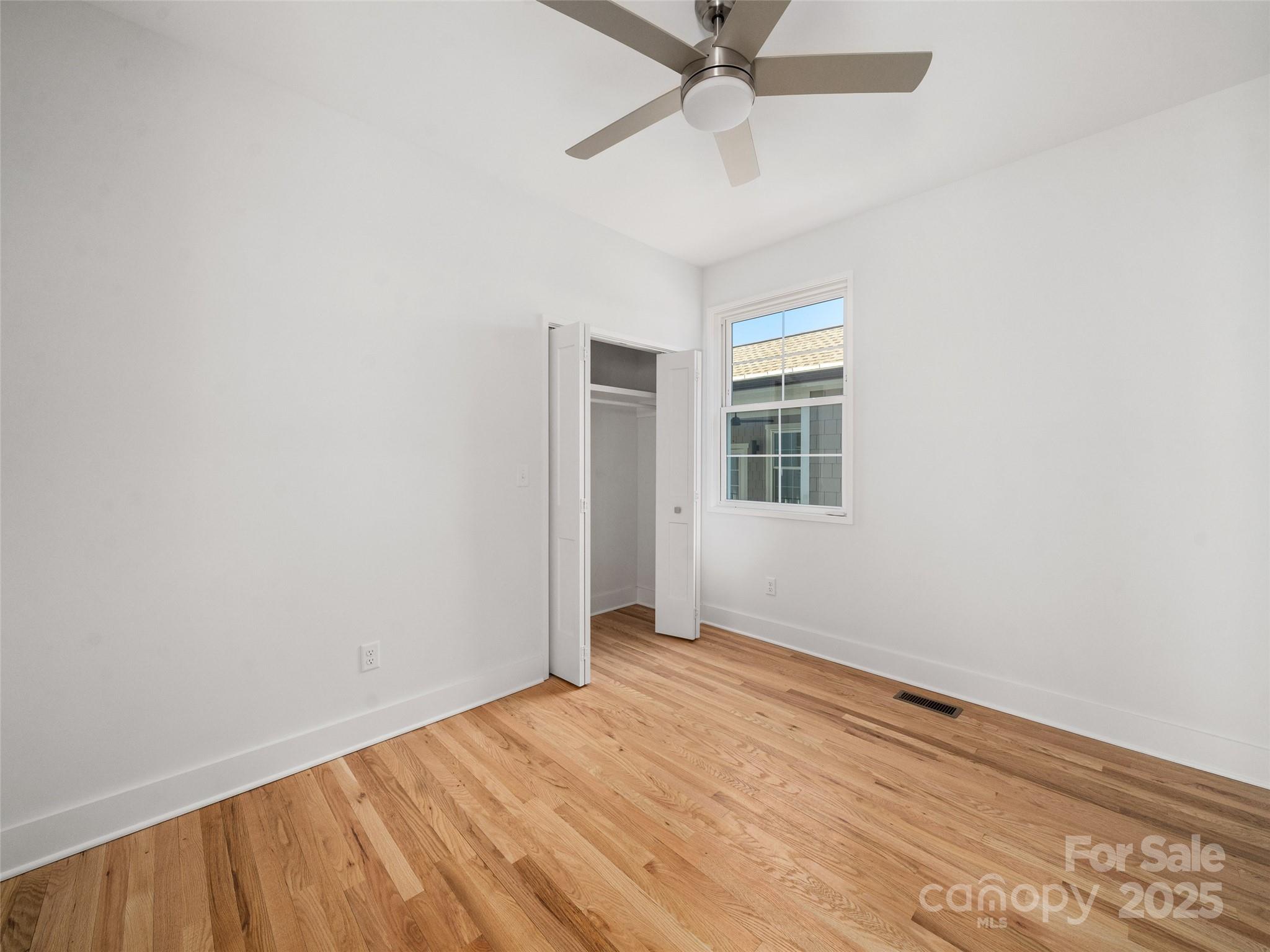 55 Skyvue Court Saluda NC 28773