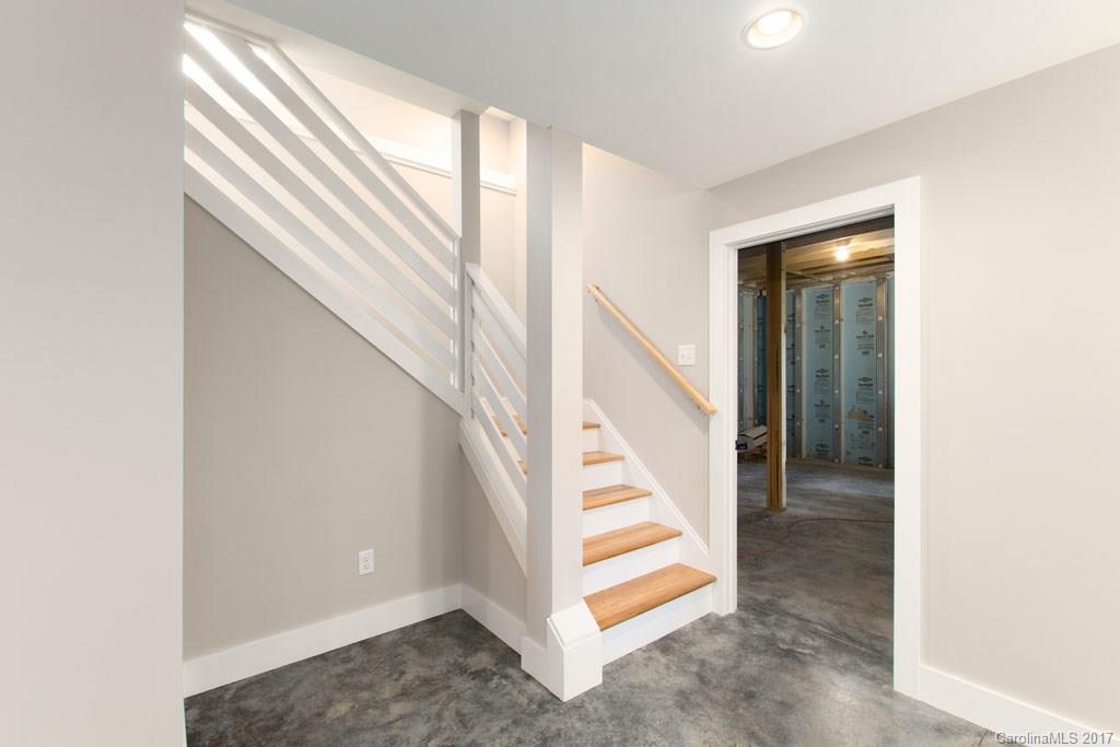 26 Mauricet Lane Asheville NC 28806