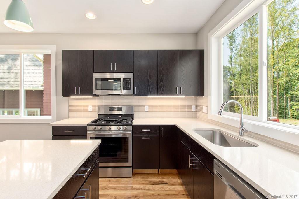 26 Mauricet Lane Asheville NC 28806