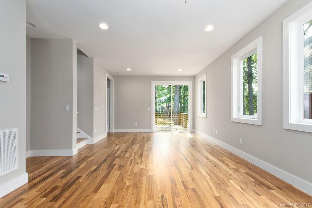 26 Mauricet Lane Asheville NC 28806