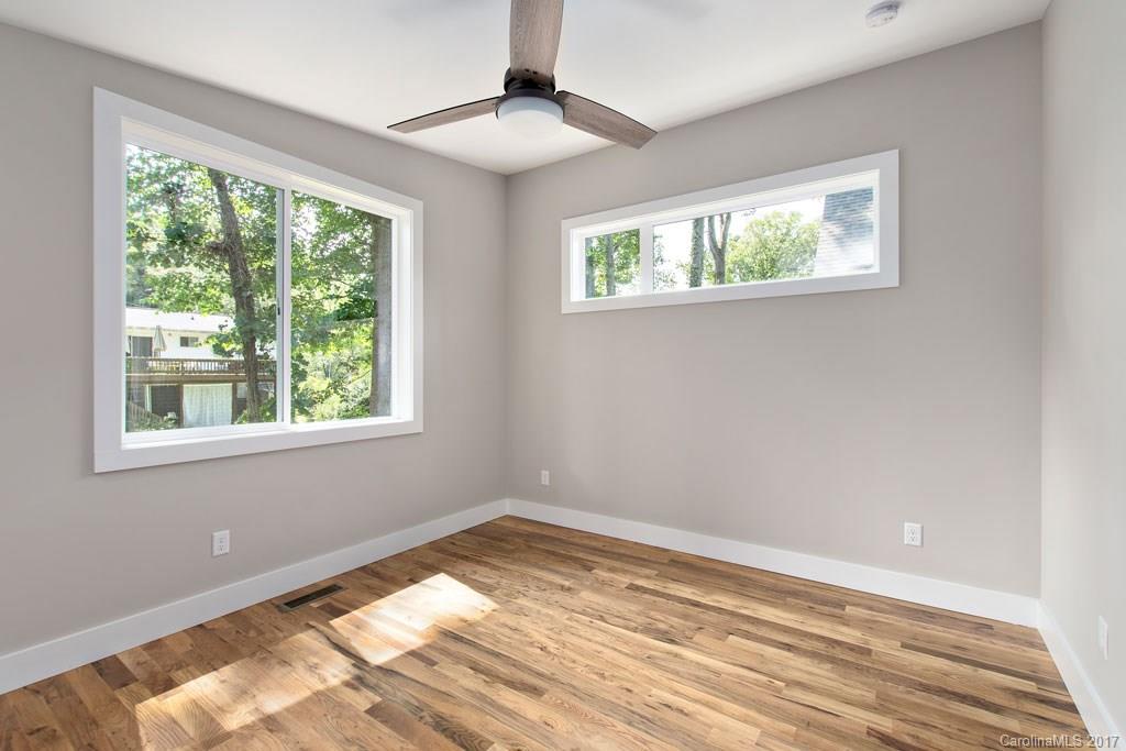 26 Mauricet Lane Asheville NC 28806