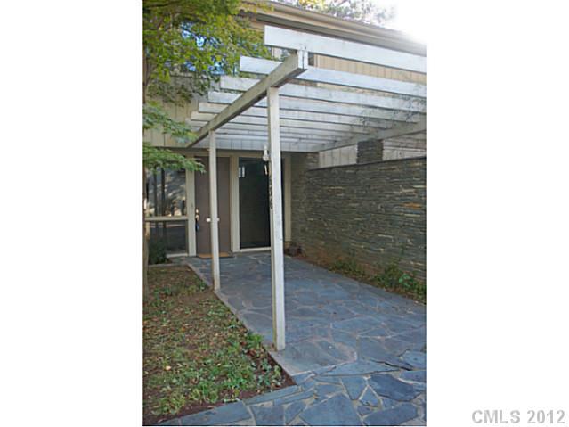 636 Llewellyn Place Charlotte NC 28207