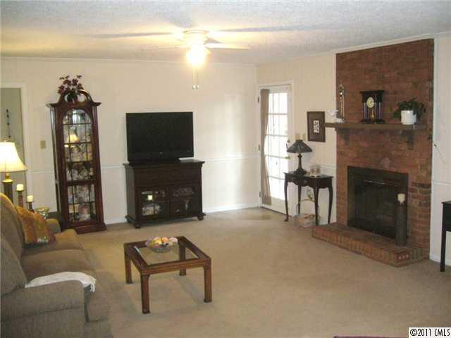 1716 Balfour Lane Charlotte NC 28216