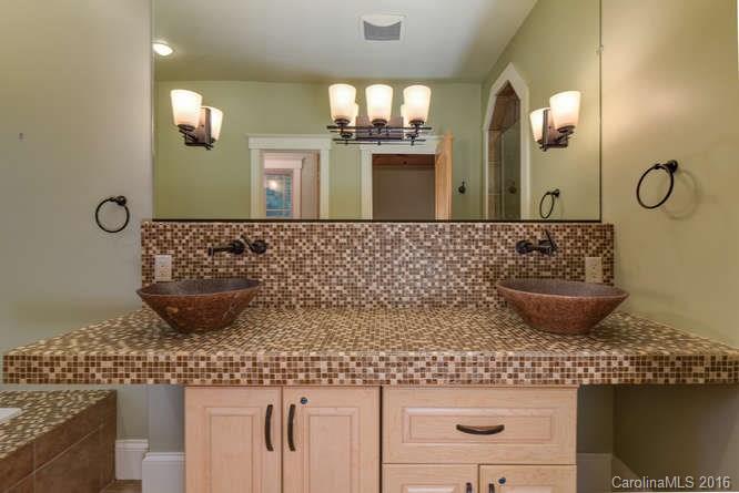 5 Williamette Circle Weaverville NC 28787