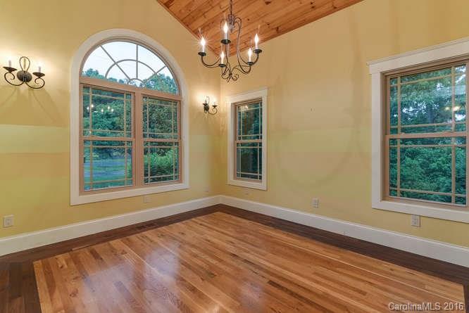 5 Williamette Circle Weaverville NC 28787