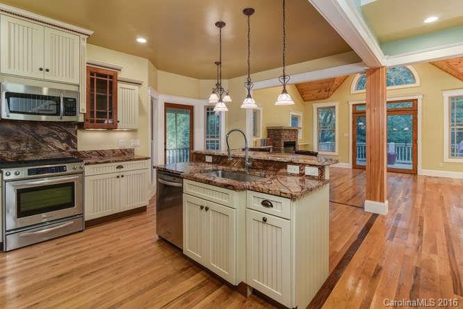 5 Williamette Circle Weaverville NC 28787