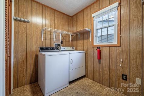 2196 Uphill Lane Lenoir NC 28645