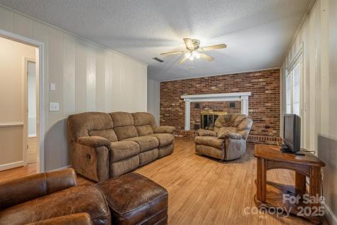 2196 Uphill Lane Lenoir NC 28645