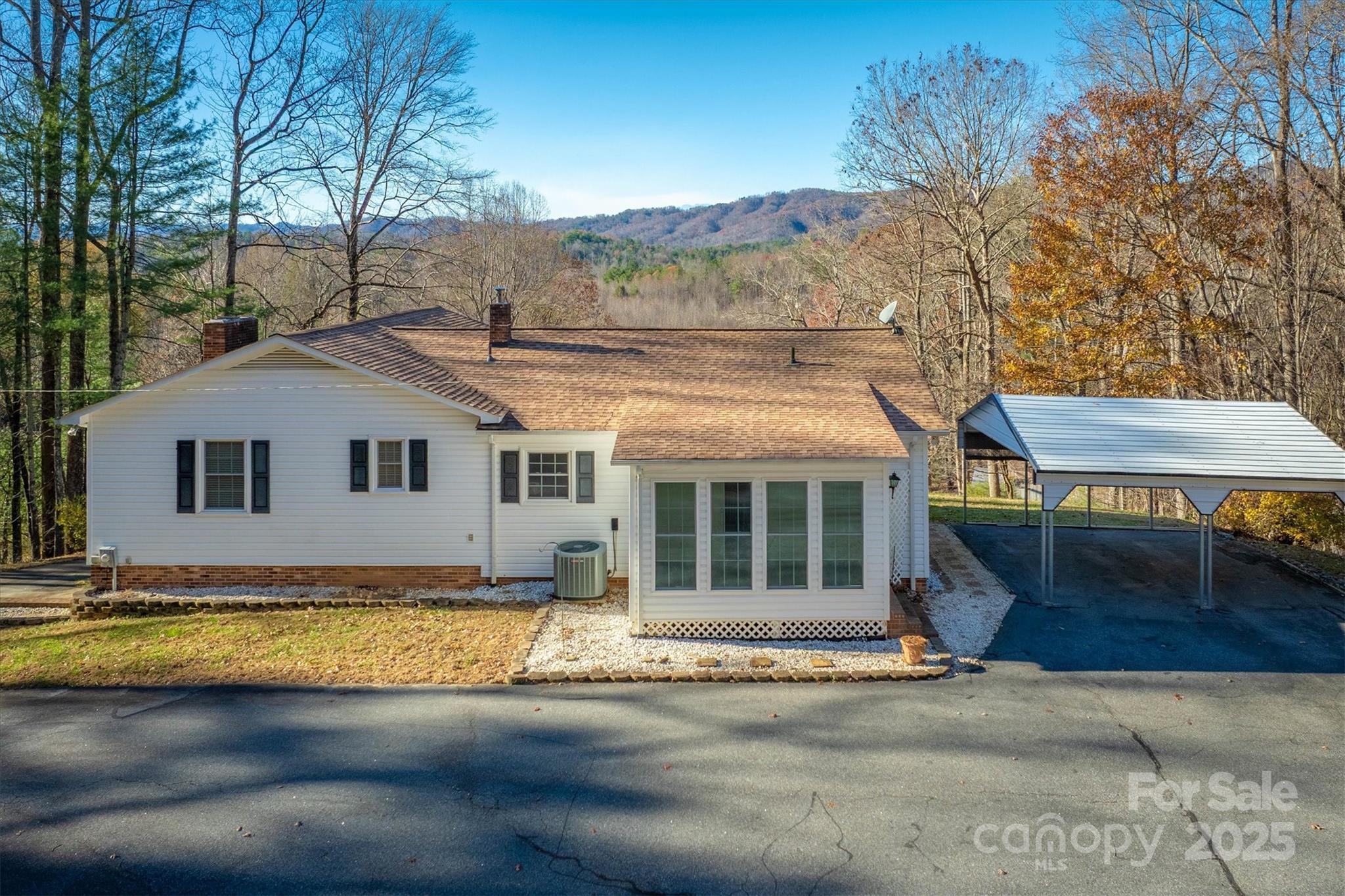 2196 Uphill Lane Lenoir NC 28645