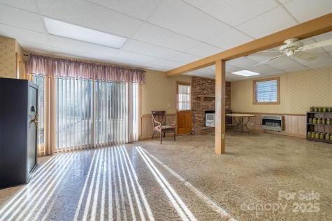 2196 Uphill Lane Lenoir NC 28645