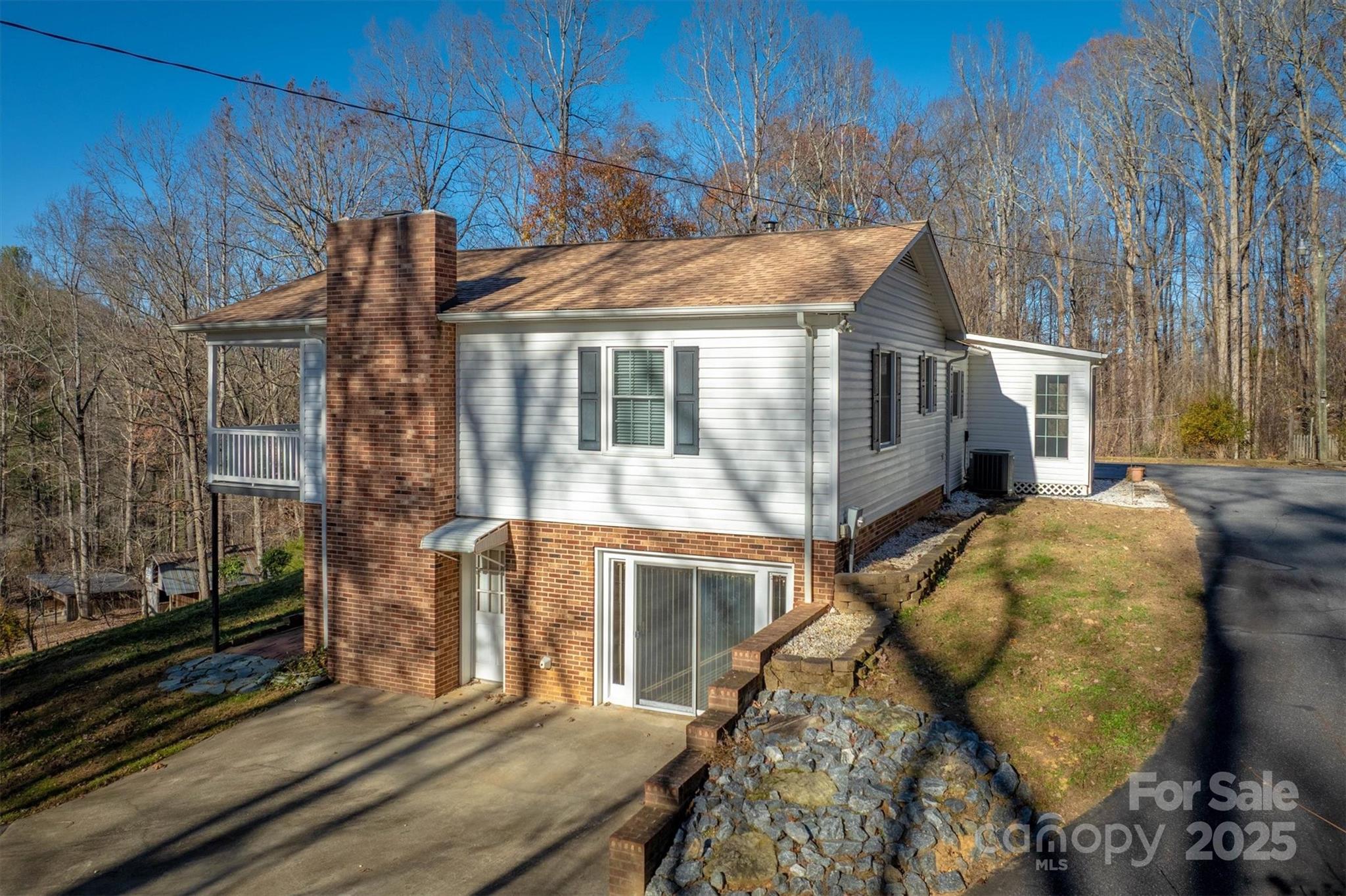 2196 Uphill Lane Lenoir NC 28645