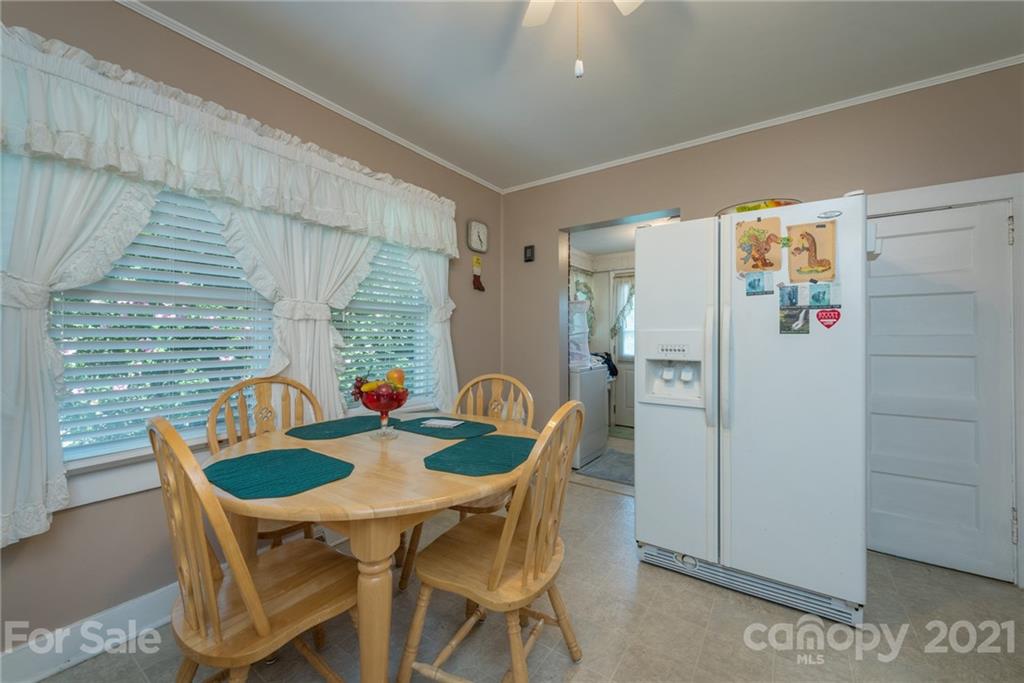 101 Gibbs Street Swannanoa NC 28778