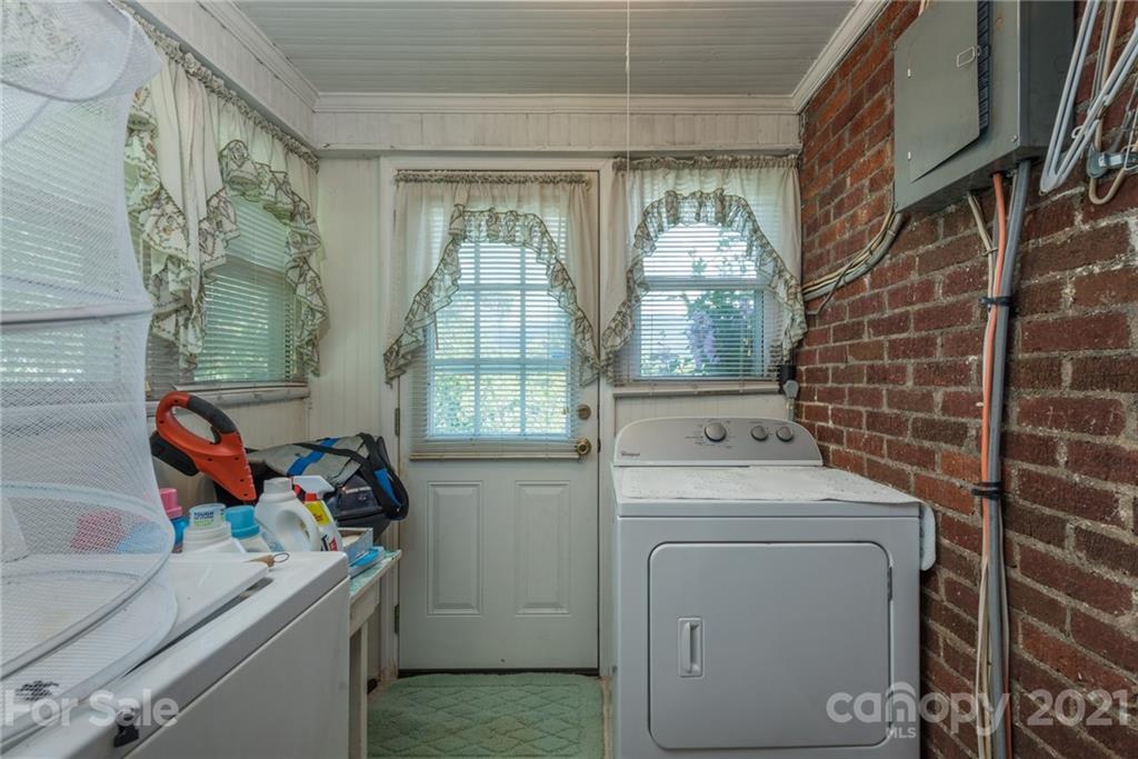 101 Gibbs Street Swannanoa NC 28778