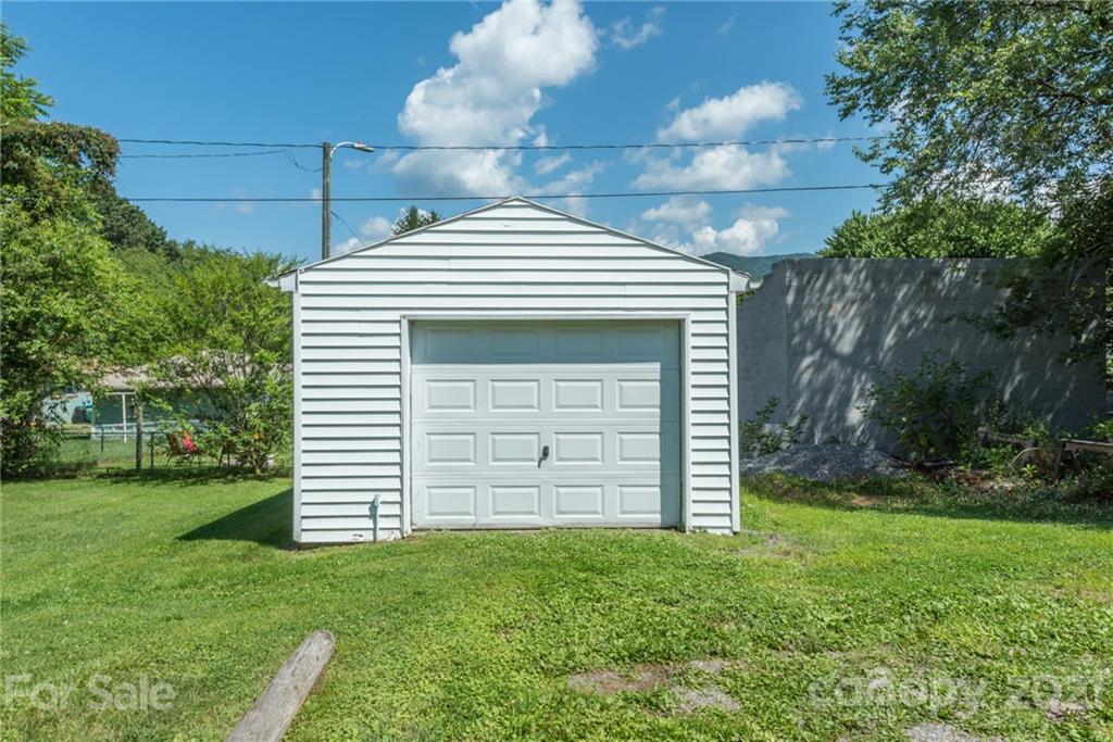 101 Gibbs Street Swannanoa NC 28778