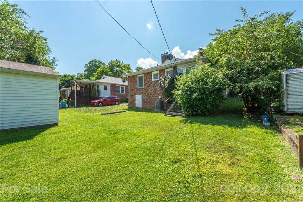 101 Gibbs Street Swannanoa NC 28778