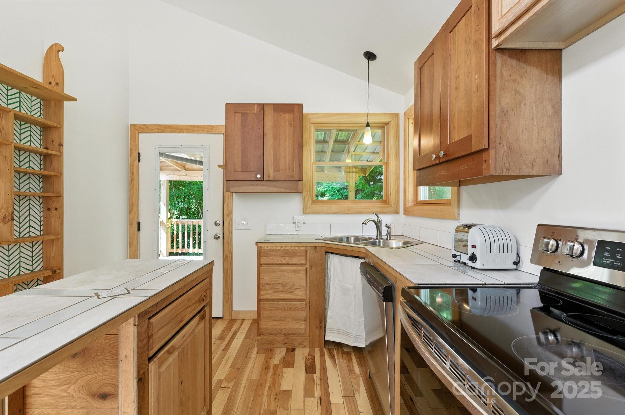 109 Azalea Avenue Swannanoa NC 28778