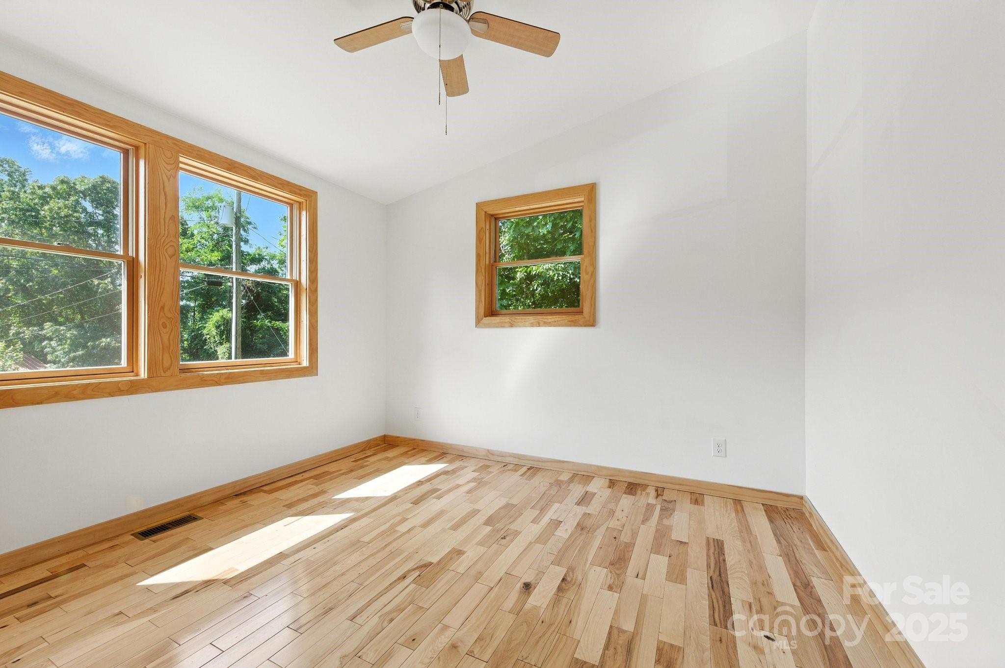 109 Azalea Avenue Swannanoa NC 28778