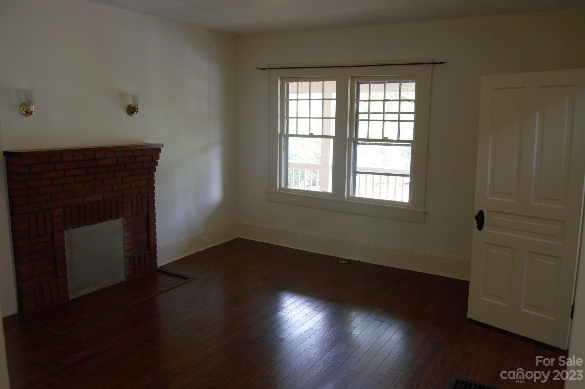 34 Fulton Street Asheville NC 28801