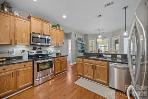 1667 Warwick Court Lincolnton NC 28092