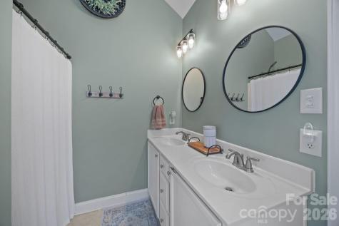1667 Warwick Court Lincolnton NC 28092