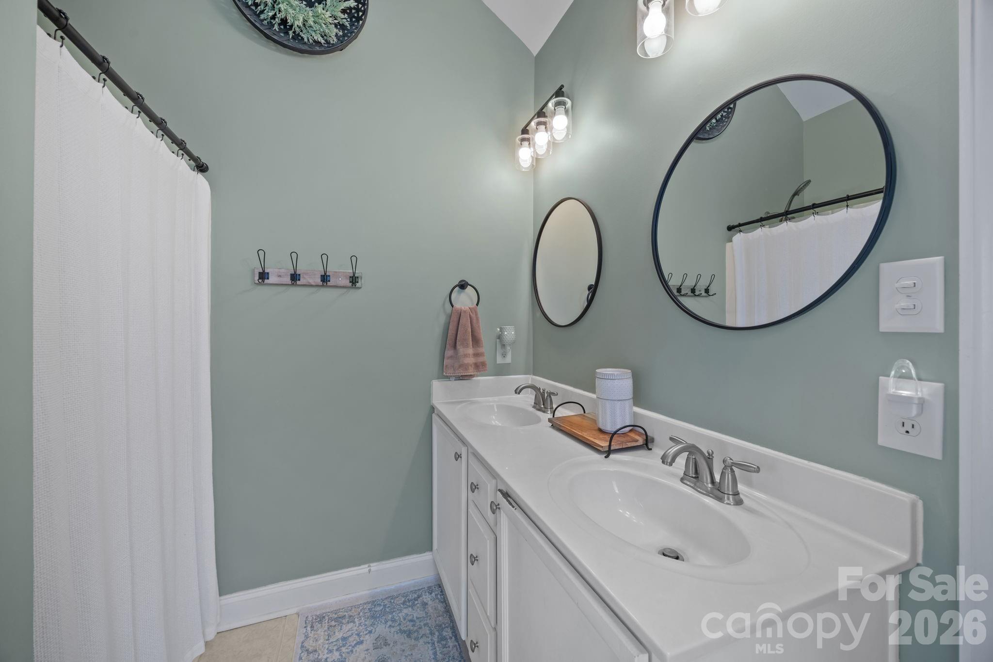 1667 Warwick Court Lincolnton NC 28092