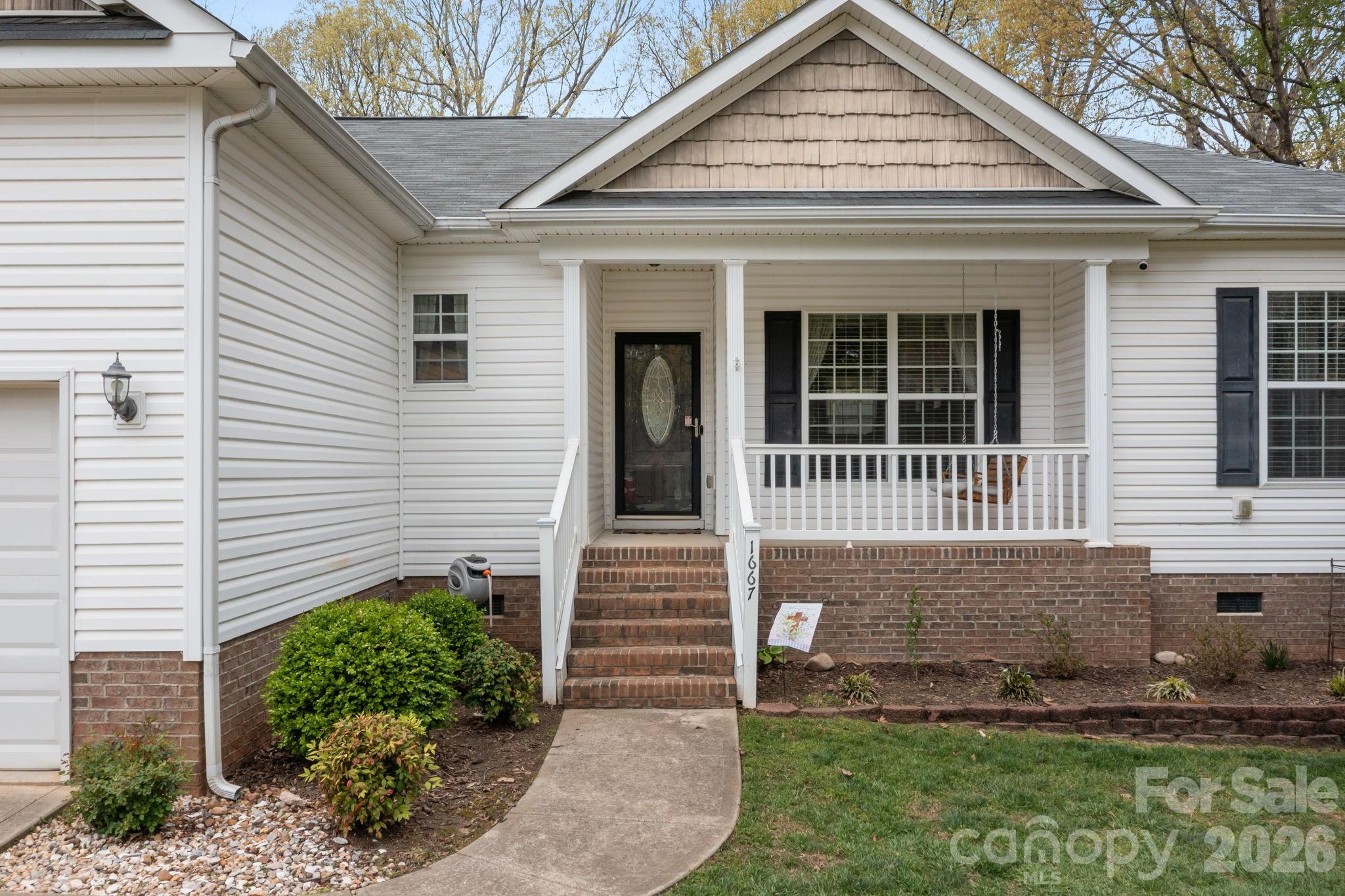 1667 Warwick Court Lincolnton NC 28092