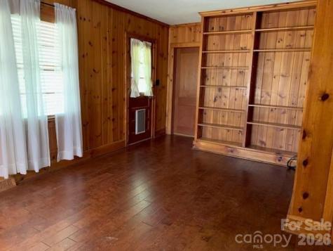 811 Hilton Street NE Lenoir NC 28645