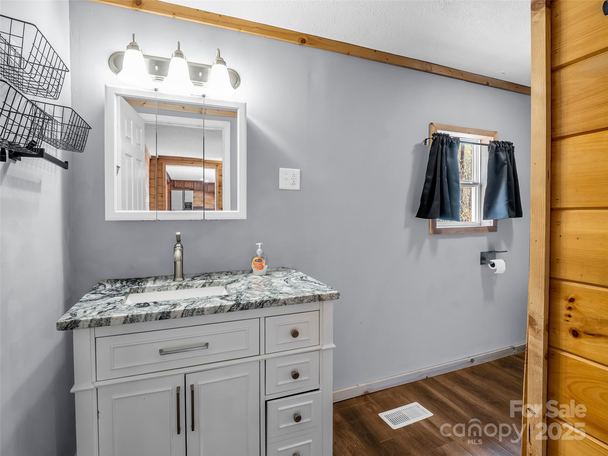 3620 Howard Gap Road Saluda NC 28773
