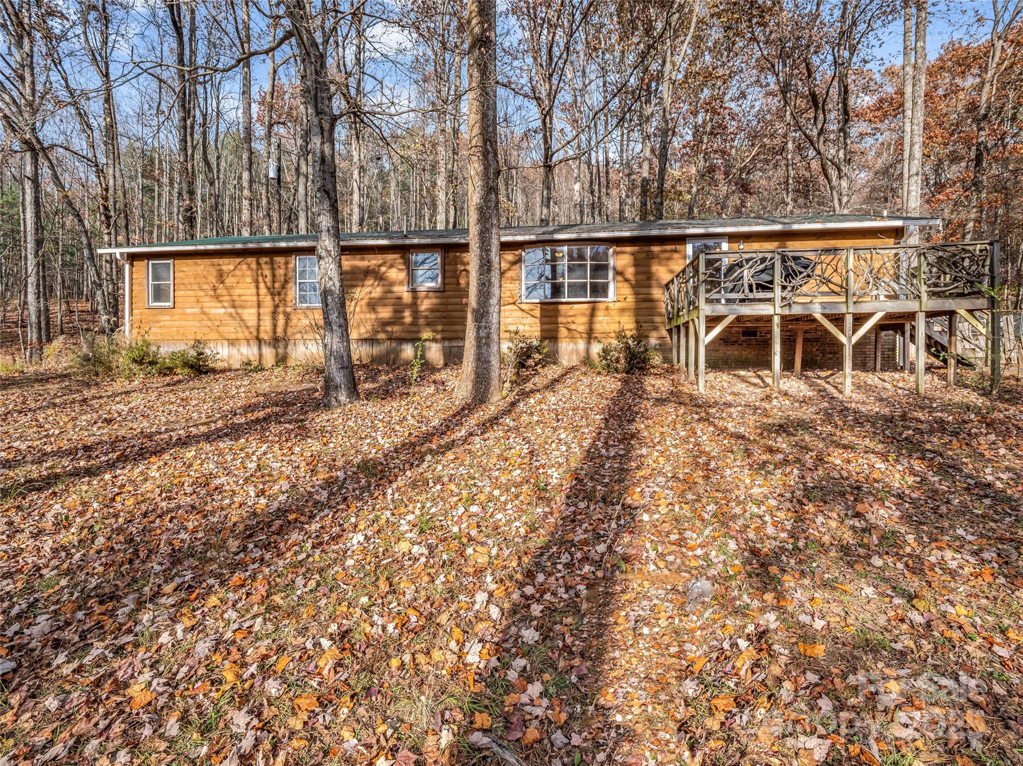 3620 Howard Gap Road Saluda NC 28773