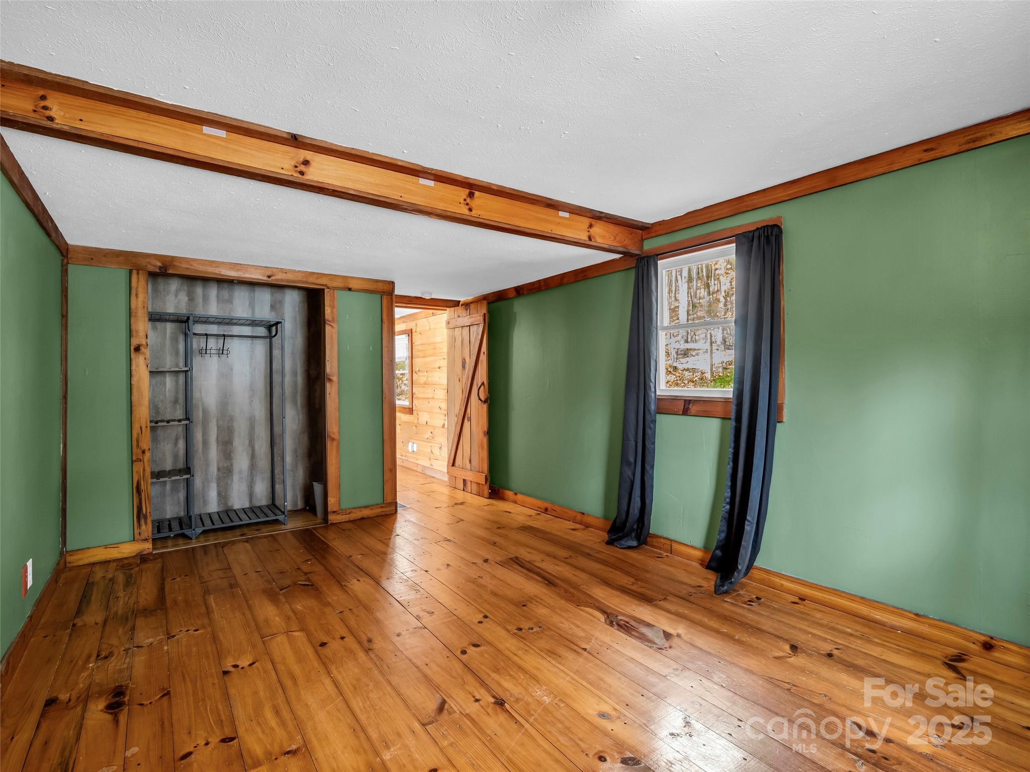 3620 Howard Gap Road Saluda NC 28773