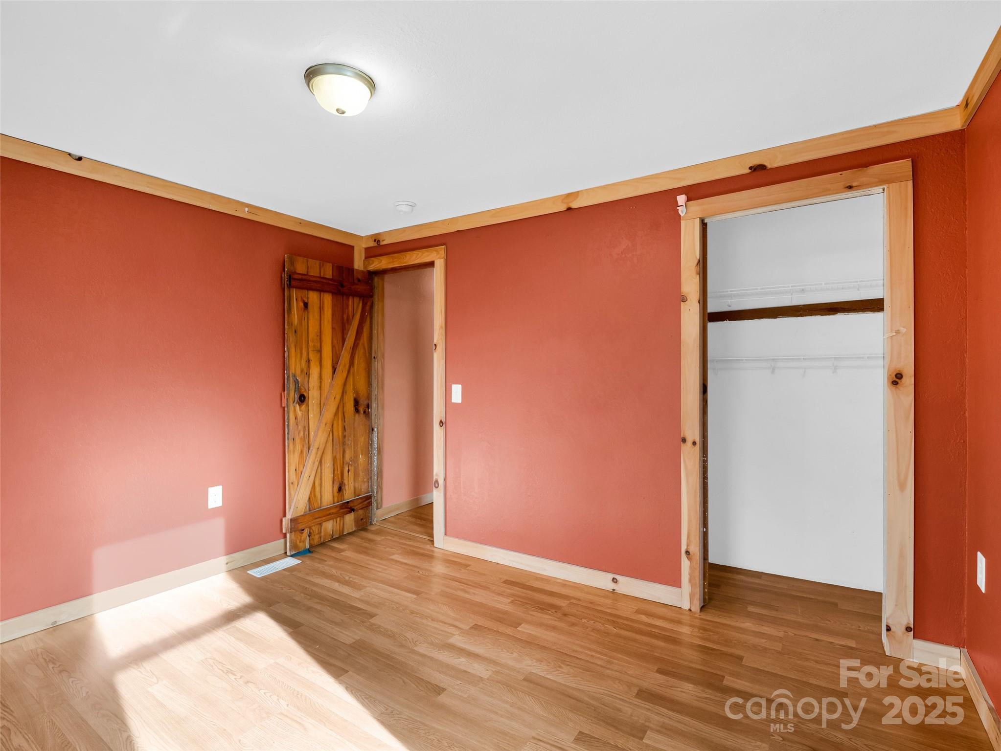 3620 Howard Gap Road Saluda NC 28773